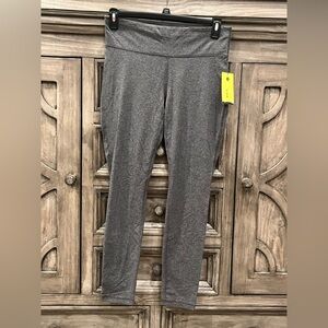 NWT Women’s XERSION STUDIO Gray 7/8 Length Quick Dry Stretch Leggings (Large)